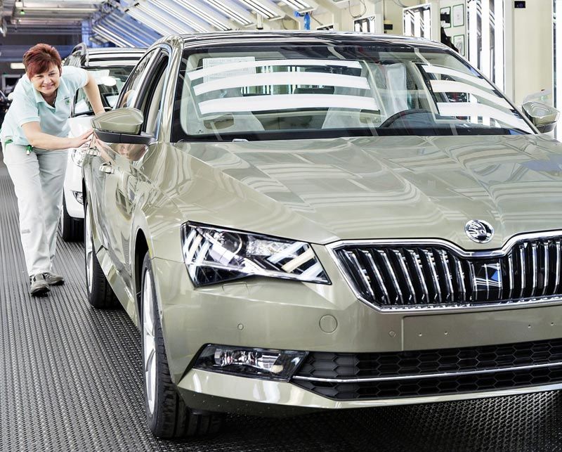 Škoda produces 500,000th third-generation Superb