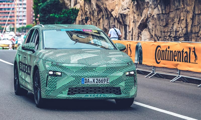 Škoda Elroq Featured at Final stage of Tour de France